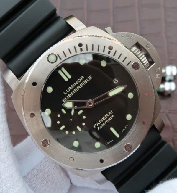 Panerai XF PAM305 Titanium Black Rubber Strap P9000