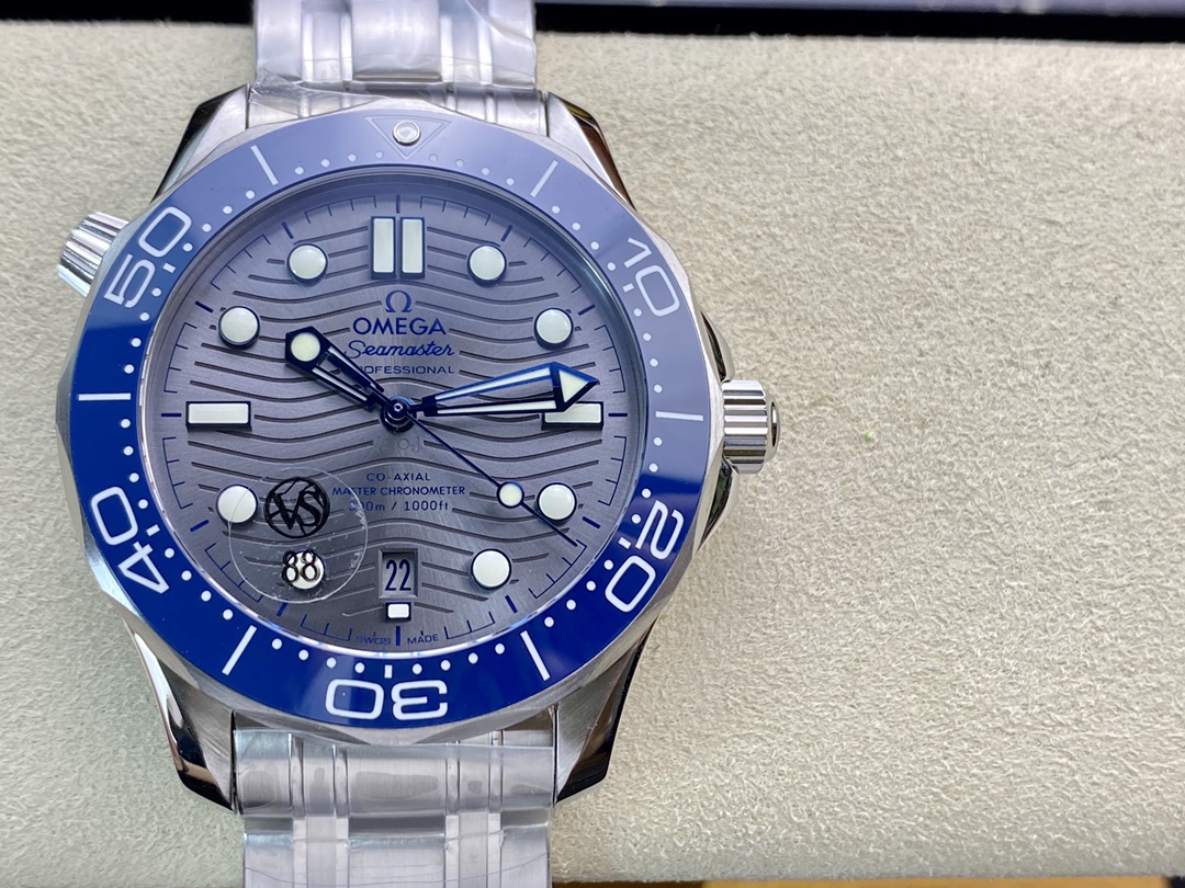 OMEGA Seamaster Diver 300M 42mm Silver Dial & Blue Bezel