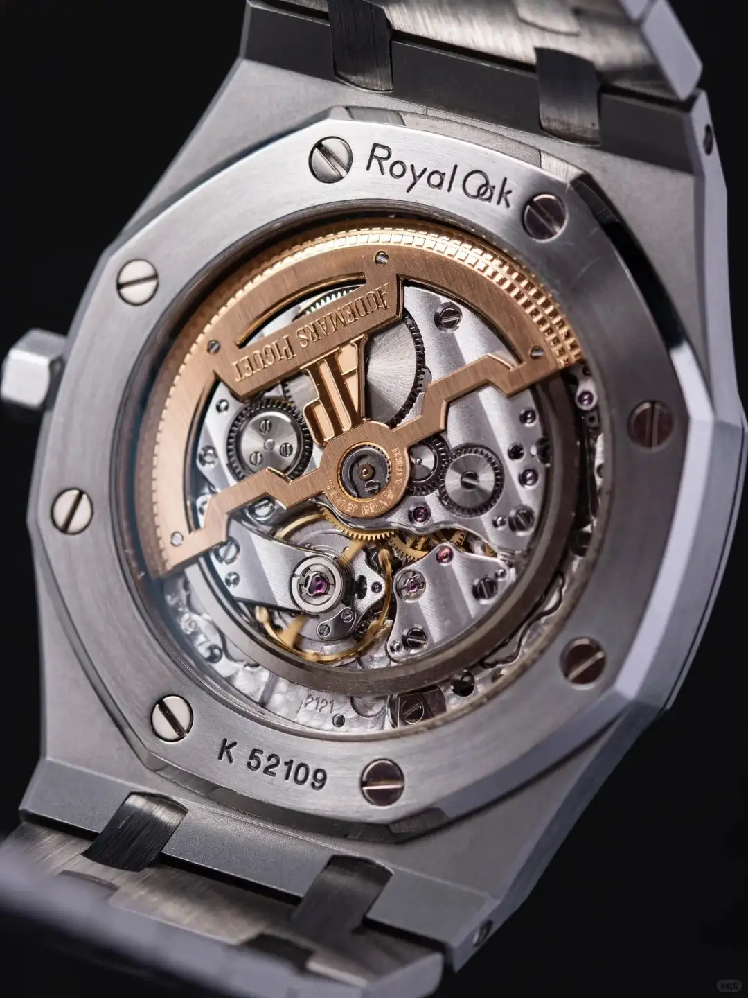 Audemars Piguet Royal Oak Jumbo Extra-Thin Blue 15202ST.OO.1240ST.01 - gallery