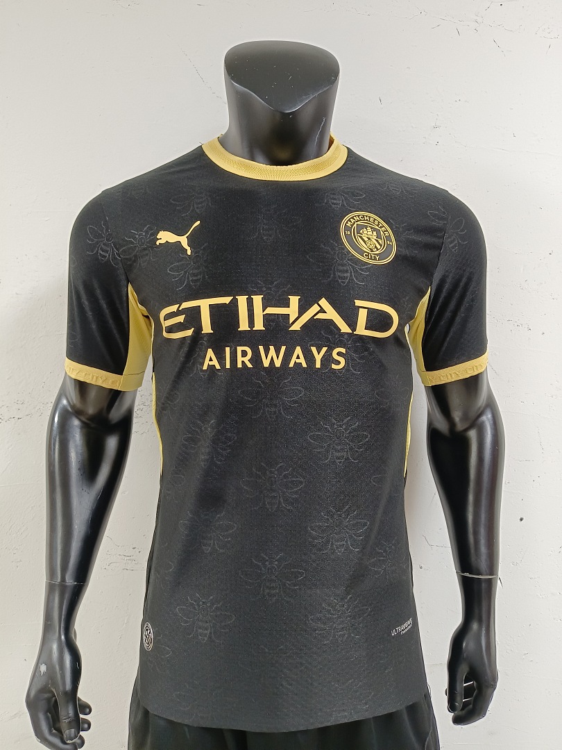 -27 Manchester City Away Jersey - view 4