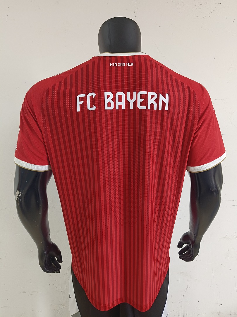 -27 Bayern Munich Home Jersey - view 6